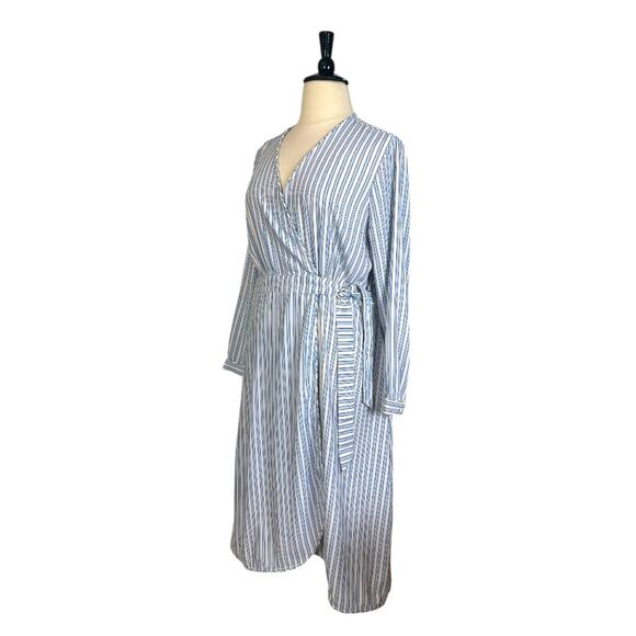 Time & Tru Wrap Dress Midi Long Sleeves Blue Cream Stripe Women’s Size XXL - 20 - Picture 4 of 12